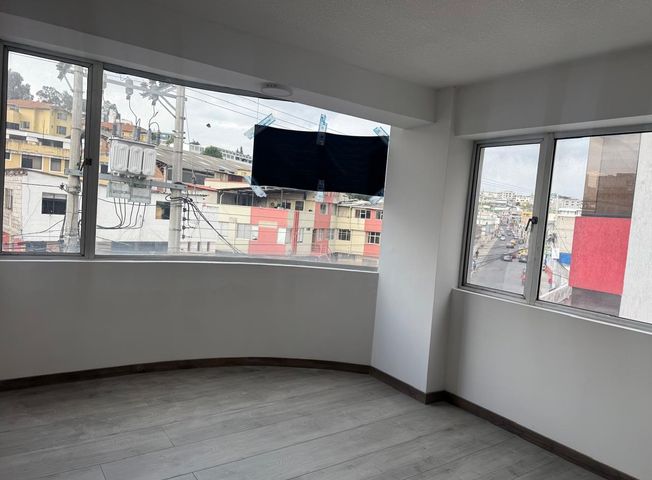 Apartamento en venta en San Isidro del Inca - Więcej