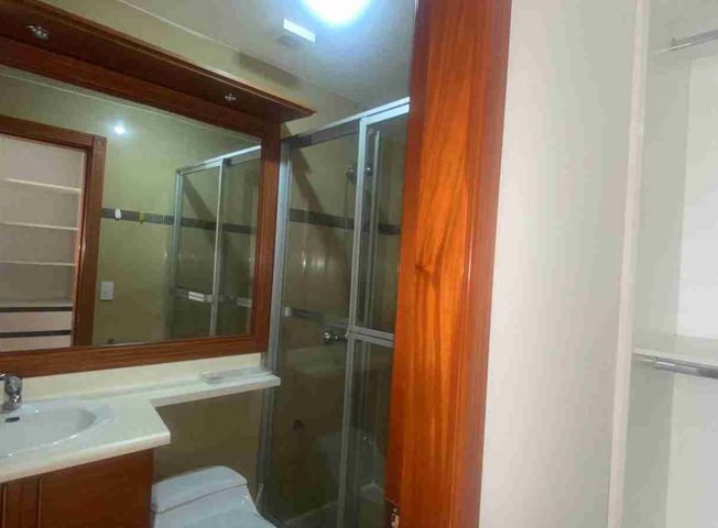 Apartamento en venta en El Condado - Więcej