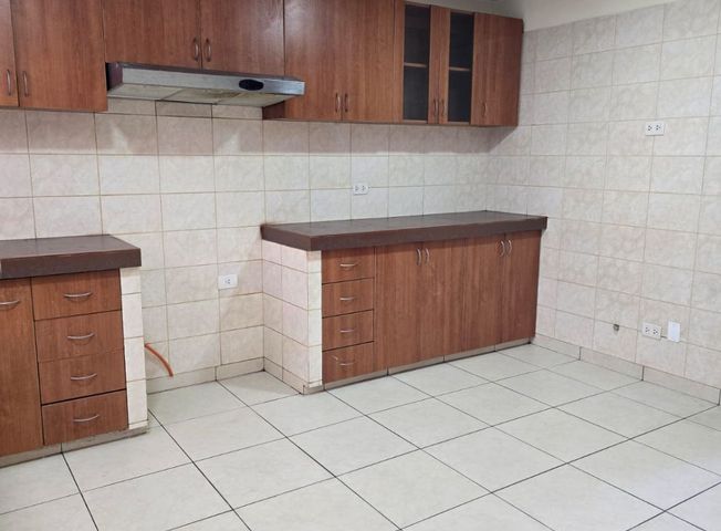 Departamento en Venta en Santiago de Surco - Mehr