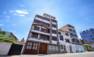Casa en Venta en Santiago de Surco - Vista 2