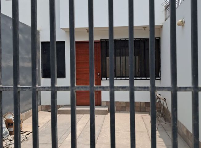 Casa en Venta en Lurigancho - View 5