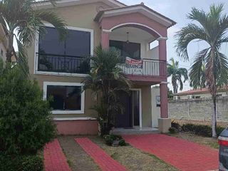 Casa en Venta en Samborondon - Aanzicht 2