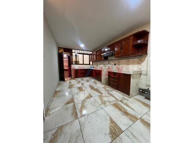 Casa en Venta en Los Olivos - Aanzicht 6