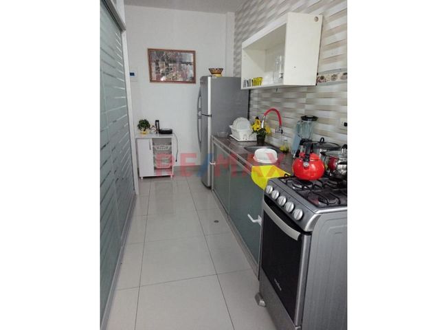 Departamento en Venta en San Martín de Porres - Więcej