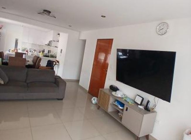 Departamento en Venta en Los Olivos - Więcej