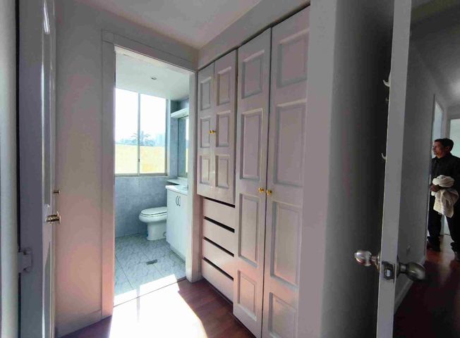 Apartamento en venta en La Mariscal - Widok 4