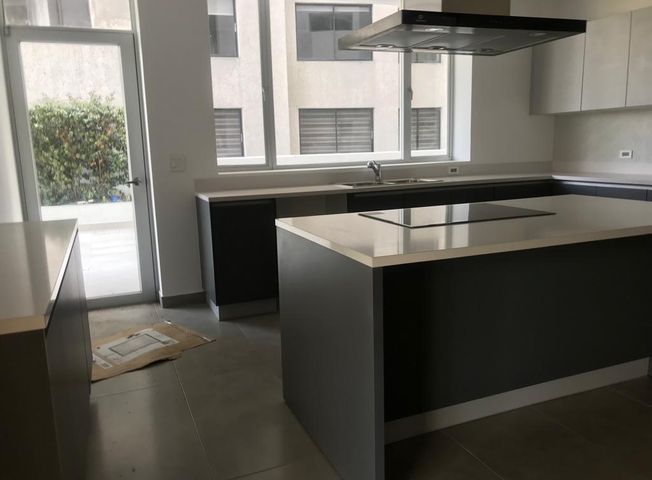 Apartamento en venta en Gonzalez Suarez - Meer