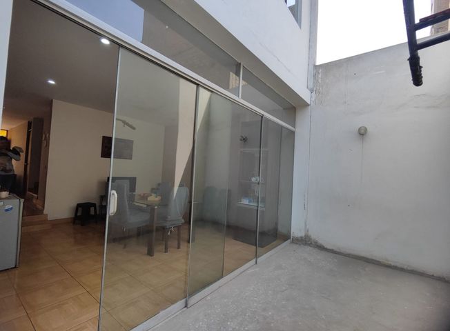 Casa en Venta en Lurigancho - Więcej