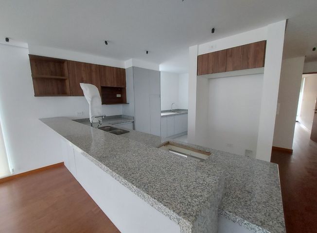 Apartamento en venta en Gonzalez Suarez - Widok 3