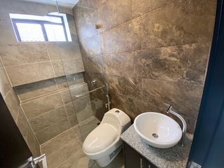 Casa en Venta en Samborondon - Mehr