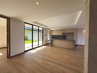 Casa en Venta en Monteserrin