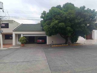 Departamento en venta con baja de precio en Urdesa