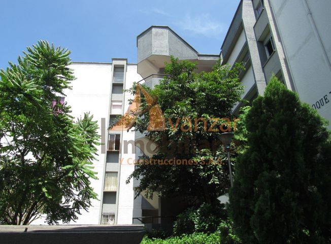 Apartamento en arriendo en Comuna 11 Sur