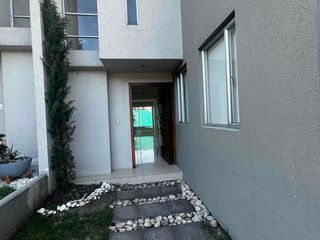 Casa en Alquiler en Cumbaya