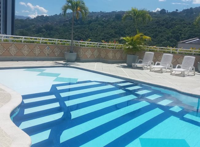 Apartamento en arriendo en Comuna 12 Cabecera del Llano