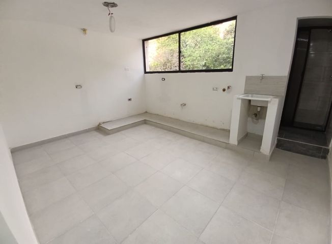 Apartamento en arriendo en Medellín en Ceramica