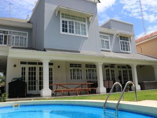 Foto 4 de AMPLIA CASA EN VENTA O ALQUILER  CON PISCINA- LOMA BLANCA - PIURA