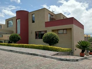 Venta Casa dentro de Conjunto Cumbaya