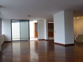 VENTA DEPARTAMENTO DENTRO DE URBANIZACIÓN EL CONDADO, Norte de Quito