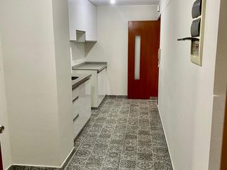 Remodelado Frente a Parque Privado a una cuadra de la Aurora.