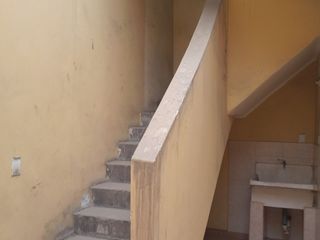 Foto 10 de EXCELENTE LOCAL  COMERCIAL  Y/O INDUSTRIAL EN GAMARRA, PRECIO NEGOCIABLE.