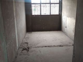 Foto 5 de EXCELENTE LOCAL  COMERCIAL  Y/O INDUSTRIAL EN GAMARRA, PRECIO NEGOCIABLE.