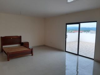 Foto 7 de DEPARTAMENTO GRANDE HERMOSO EN ESMERLDAS4 DOMITORIOS DUPLEX, GARAGE. BOMBA,CISTERNNA, SALA, COMEDOR, FAMILIA MODERNA