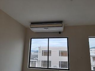 Foto 20 de DEPARTAMENTO GRANDE HERMOSO EN ESMERLDAS4 DOMITORIOS DUPLEX, GARAGE. BOMBA,CISTERNNA, SALA, COMEDOR, FAMILIA MODERNA
