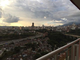Foto 9 de Apartamento en Venta  Remodelado Cedritos
