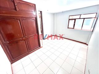 Foto 1 de SE VENDE LINDO DUPLEX EN 2DO PISO 135.30 M2 EN URB. CALIFORNIA