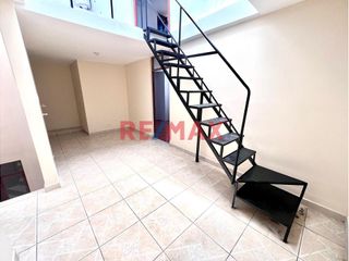Foto 4 de SE VENDE LINDO DUPLEX EN 2DO PISO 135.30 M2 EN URB. CALIFORNIA
