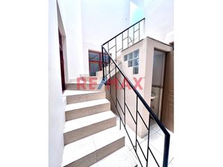 Foto 2 de SE VENDE LINDO DUPLEX EN 2DO PISO 135.30 M2 EN URB. CALIFORNIA