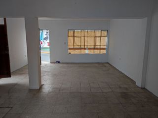 Foto 4 de En Venta Casa En Calle Principal Para Uso De Vivienda O Negocio Mollendo