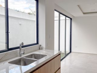 Foto 7 de CASA EN VENTA, LA PRIMEVARA 2, CUMBAYA, $218.000