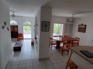 Foto 4 de Casa de Venta de 140M2 en La Playa, Same, Casa Blanca