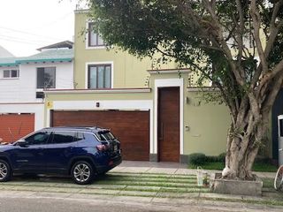 Alquilo o vendo excelente casa de 3 pisos en la calle Tnte Romanet, San Isidro