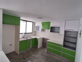 Foto 5 de VENTA DE CASA 98 m2 EN YARUQUI, BARRIO SAN JOSÉ