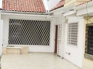 Foto 12 de Bonita villa en venta sector Coliseo Mayor $179.000dlrs.
