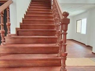 Foto 7 de Bonita villa en venta sector Coliseo Mayor $179.000dlrs.
