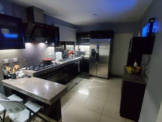 Foto 6 de ALQUILER DE CASA AMOBLADA MÁS SUITE EN NAPOLI