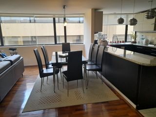 Foto 4 de Vendo departamento de 220 m2 de construcción  amoblado  sector La Carolina.