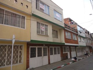 Foto 1 de VENDO CASA COMERCIAL Y VIVIENDA BARRIO NUEVA ZELANDIA BOGOTA