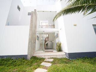 Venta de Casa en Exclusivo Condominio Club Playa Las Gramas San Antonio, Cañete