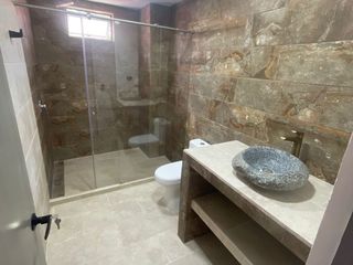 HERMOSA CASA EN SABANETA