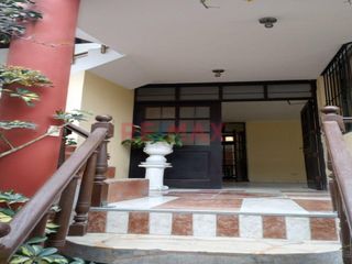 Foto 3 de Venta De Departamento Duplex En Primer Piso En La Molina