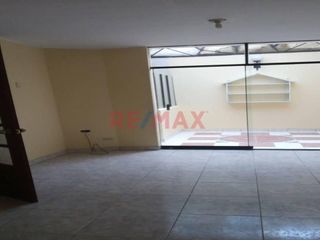 Foto 14 de Venta De Departamento Duplex En Primer Piso En La Molina