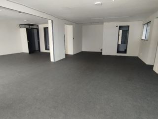 Foto 9 de 🏢 **Oficina en Alquiler - Av. Alejandro Velasco Astete **