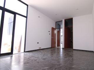 Foto 5 de CASA DE UN 1 PISO Y MEDIO EN VENTA - URB. BOULEVAD PARK PLAZA - PIURA