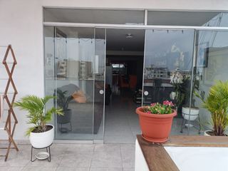 Foto 7 de URB. CIPRECES ALQUILO BONITO DPTO. MODERNO 125M2 5TO. PISO S/2,500 MENSUAL (2+1)  VISTA CALLE, CON ASENSOR.