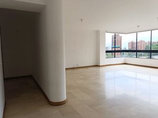 5EBC3 Apartamento en arriendo en el sector San Lucas